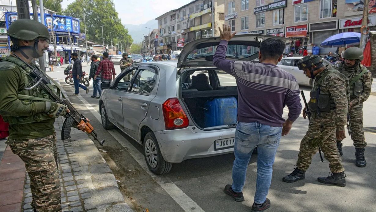 Pahalgam Attack High Alert In Delhi Mumbai Up Tourist Places Under Surveillance